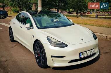 Седан Tesla Model 3 2020 в Николаеве