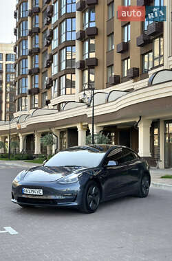 Седан Tesla Model 3 2022 в Києві