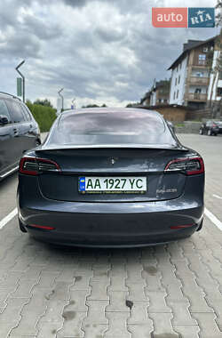 Седан Tesla Model 3 2019 в 