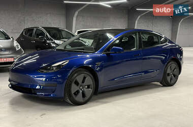 Седан Tesla Model 3 2021 в 