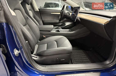 Седан Tesla Model 3 2021 в 
