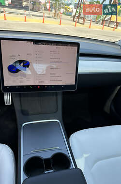 Седан Tesla Model 3 2023 в Одессе