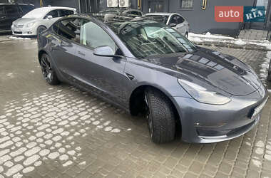 Седан Tesla Model 3 2023 в 