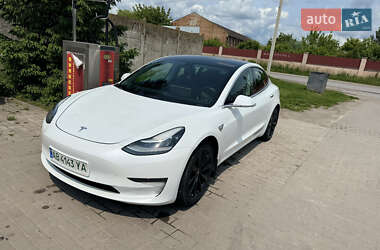 Седан Tesla Model 3 2019 в 