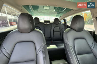 Седан Tesla Model 3 2018 в 