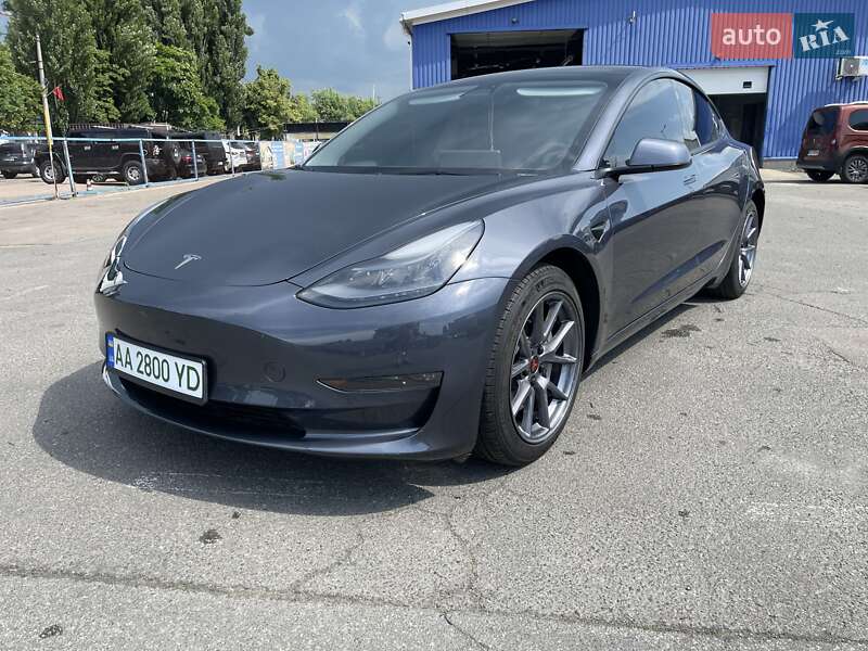 Tesla Model 3 2023