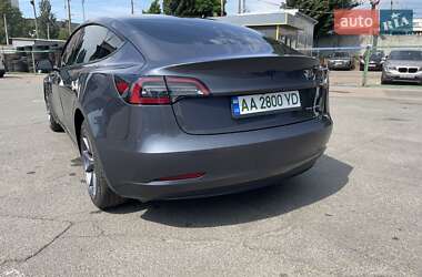 Седан Tesla Model 3 2023 в 