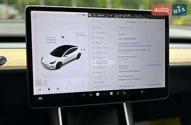 Седан Tesla Model 3 2017 в 