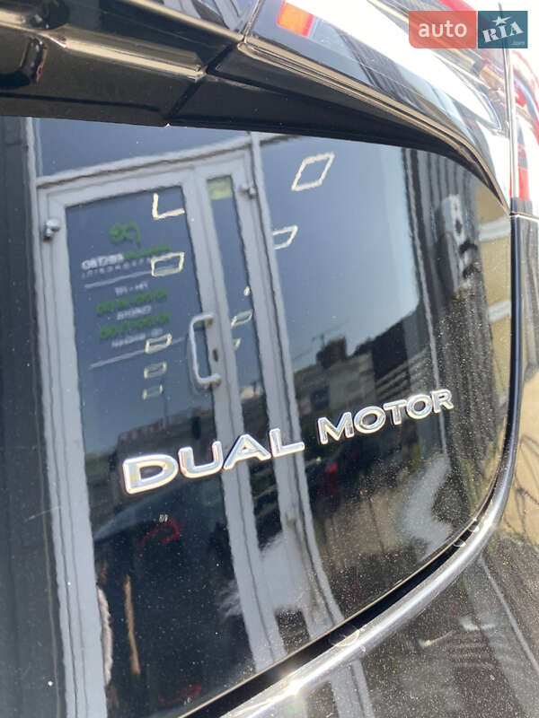 Седан Tesla Model 3 2021 в Києві