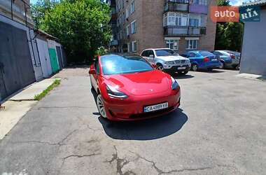 Седан Tesla Model 3 2023 в 