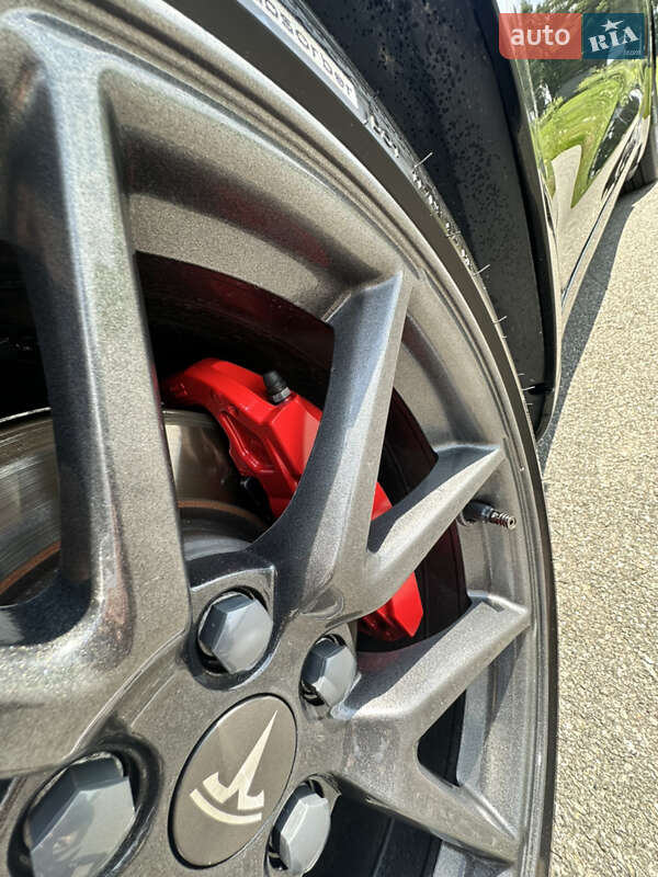 Седан Tesla Model 3 2021 в Киеве