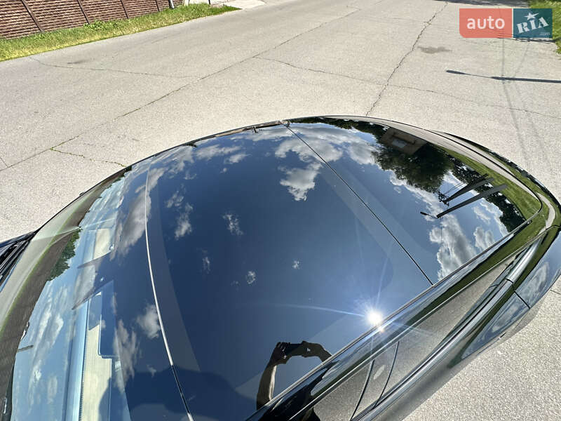 Седан Tesla Model 3 2021 в Киеве