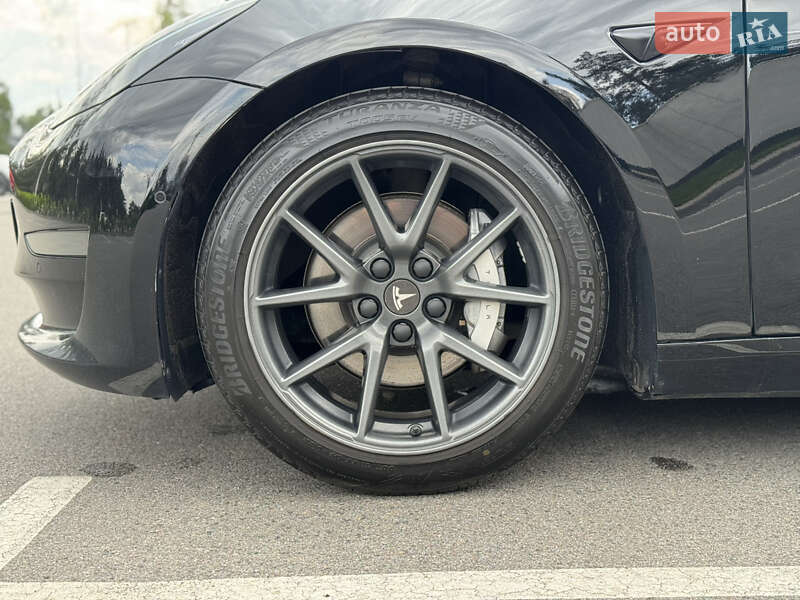 Седан Tesla Model 3 2021 в Киеве фото 11 Седан Tesla Model 3 2021 в Киеве