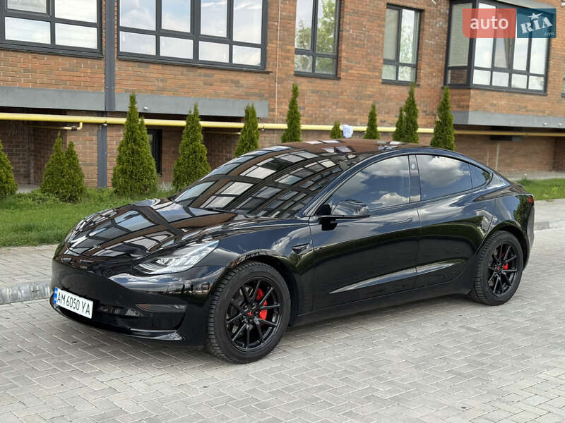 Седан Tesla Model 3 2018 в 