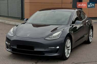 Седан Tesla Model 3 2019 в 