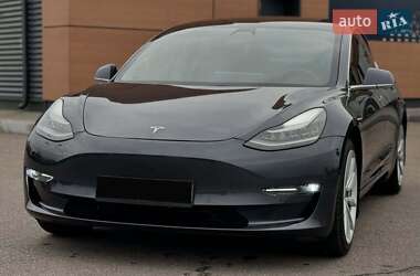 Седан Tesla Model 3 2019 в 
