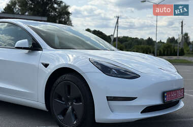 Седан Tesla Model 3 2023 в 