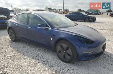 Седан Tesla Model 3 2020 в 