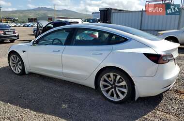 Седан Tesla Model 3 2020 в 