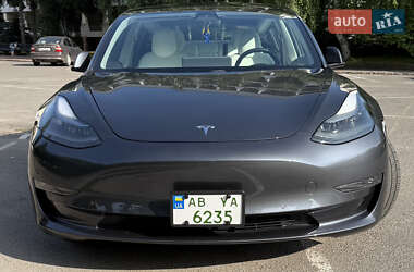 Седан Tesla Model 3 2020 в 