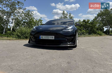 Седан Tesla Model 3 2019 в 
