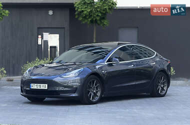 Седан Tesla Model 3 2019 в Ивано-Франковске