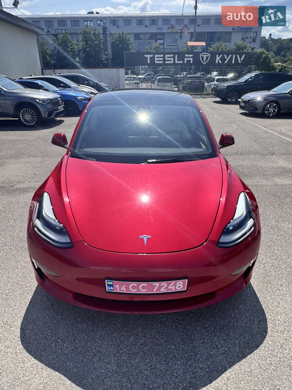 Седан Tesla Model 3 2023 в Киеве