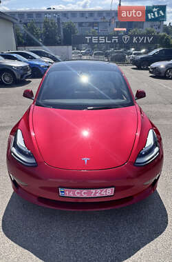 Седан Tesla Model 3 2023 в 