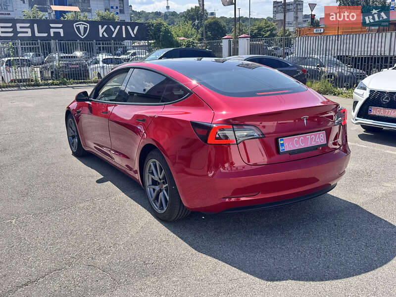 Седан Tesla Model 3 2023 в Киеве