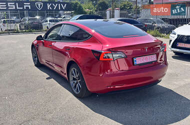 Седан Tesla Model 3 2023 в 