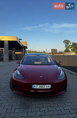 Седан Tesla Model 3 2021 в 