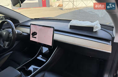 Седан Tesla Model 3 2018 в 