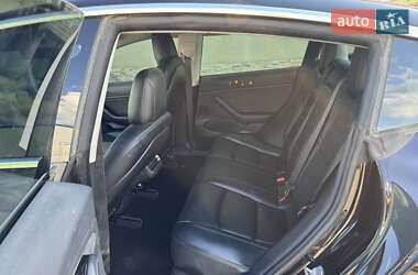 Седан Tesla Model 3 2018 в 