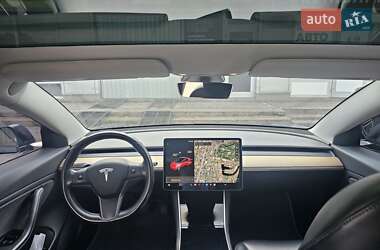 Седан Tesla Model 3 2019 в 