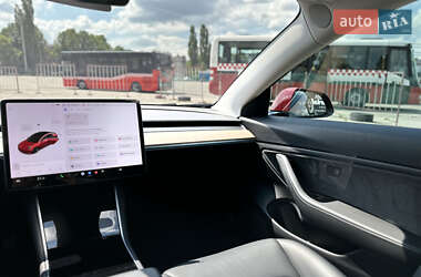 Седан Tesla Model 3 2019 в 