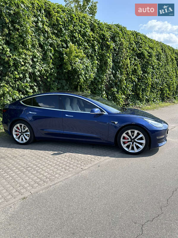 Седан Tesla Model 3 2018 в Киеве фото 3 Седан Tesla Model 3 2018 в Киеве