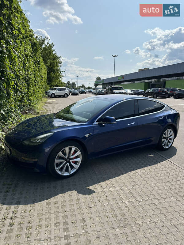 Седан Tesla Model 3 2018 в Киеве фото 10 Седан Tesla Model 3 2018 в Киеве