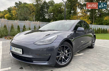 Седан Tesla Model 3 2022 в Луцке