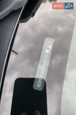 Седан Tesla Model 3 2022 в 