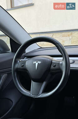 Седан Tesla Model 3 2018 в 