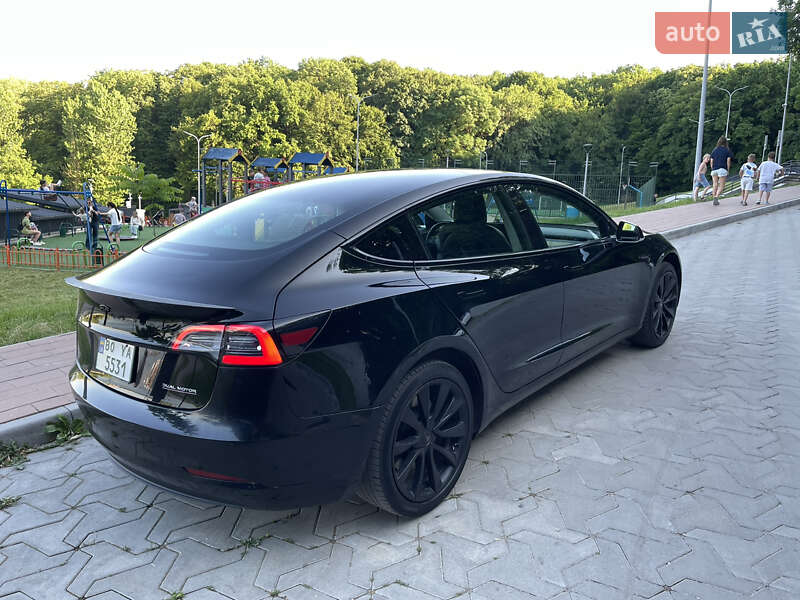 Седан Tesla Model 3 2019 в Тернополе