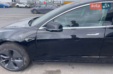Седан Tesla Model 3 2019 в 