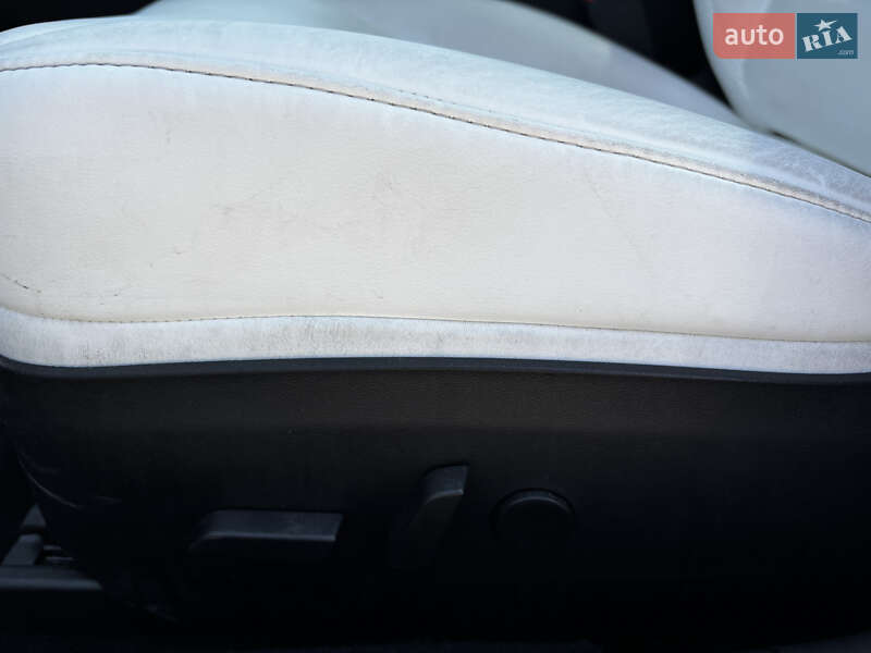 Седан Tesla Model 3 2019 в Стрые фото 10 Седан Tesla Model 3 2019 в Стрые