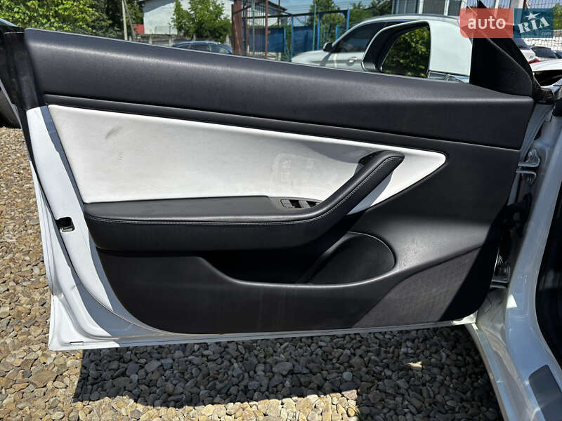 Седан Tesla Model 3 2019 в Стрые фото 11 Седан Tesla Model 3 2019 в Стрые