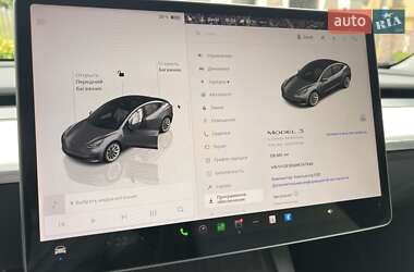 Седан Tesla Model 3 2022 в 