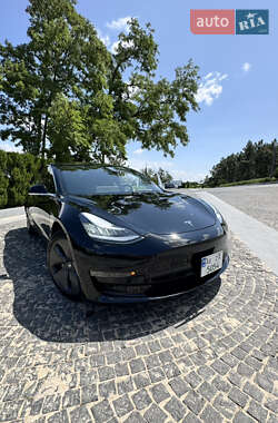 Седан Tesla Model 3 2020 в Дніпрі