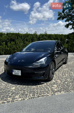 Седан Tesla Model 3 2020 в Дніпрі