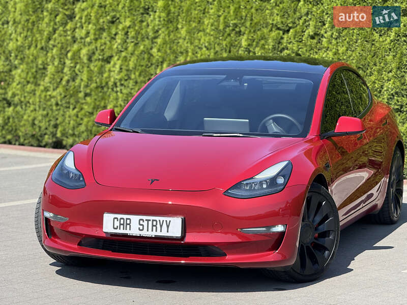 Седан Tesla Model 3 2022 в Стрые
