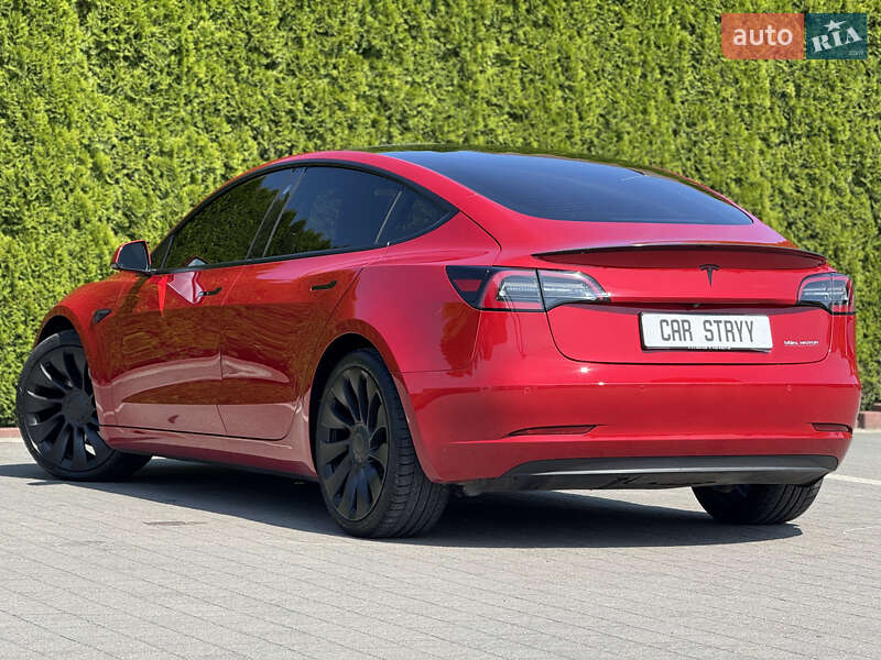 Седан Tesla Model 3 2022 в Стрые