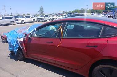 Седан Tesla Model 3 2024 в 